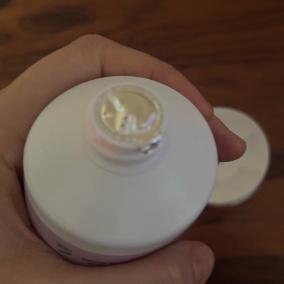 NEW Large First Aid Beauty KP Bump Eraser Body Scrub with 10% AHA - Picture 9 of 9